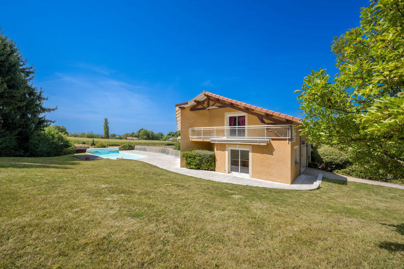 Villa - 237 m² - 7 pièces