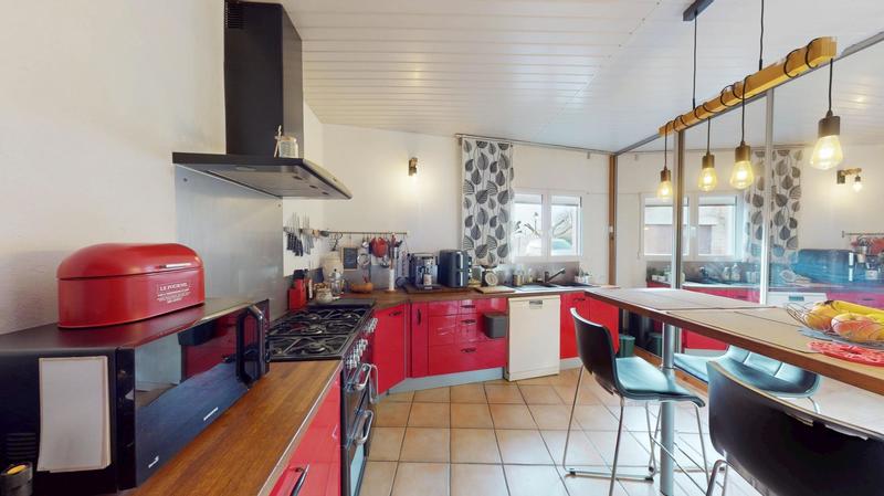 Maison - 273 m² - 9 pièces