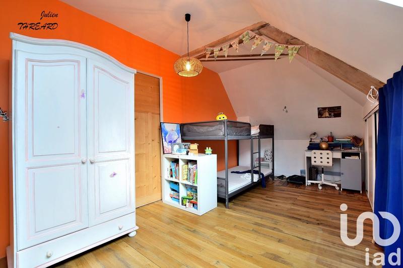 Maison - 240 m² - 8 pièces