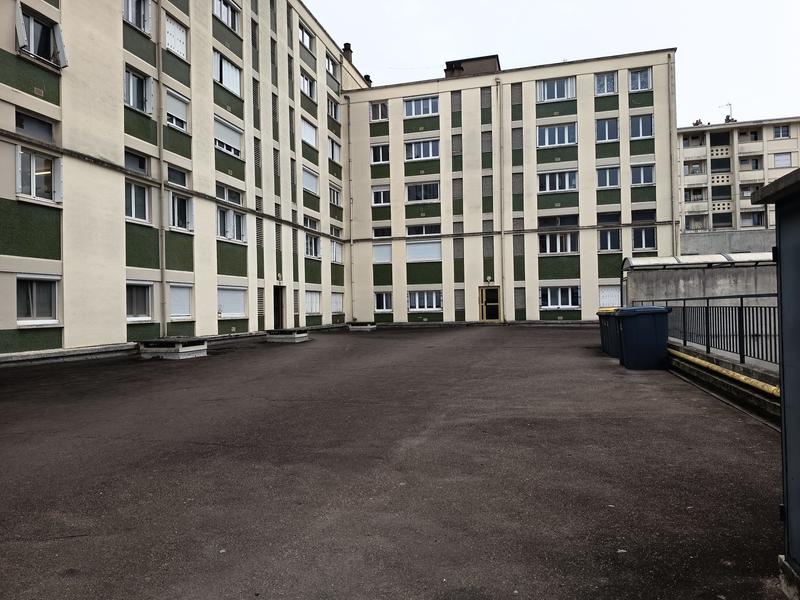 Parking / Garage - 13 m²