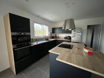 Maison - 112 m² - 4 pièces