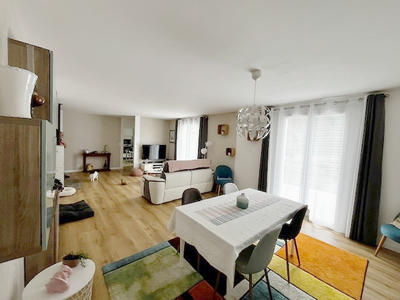 Propriété - 121 m² - 7 pièces