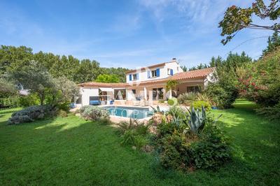 Maison - 198 m² - 5 pièces