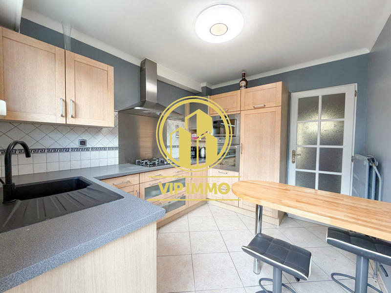 Maison - 83 m² - 4 pièces