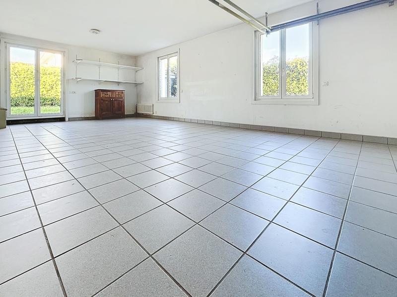 Maison - 222 m² - 7 pièces