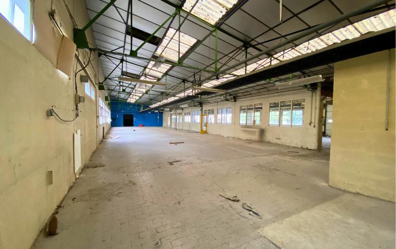 Local d'activité / Entrepôt - 1 773 m²
