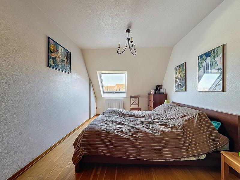 Appartement - 95 m² - 5 pièces