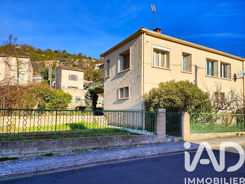 Maison - 102 m² - 4 pièces