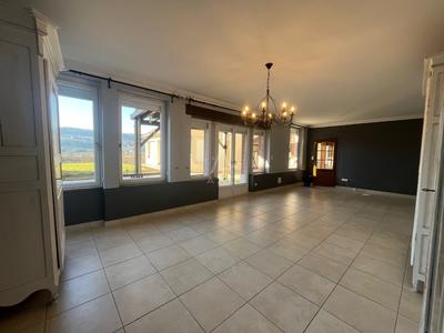 Maison - 250 m² - 8 pièces