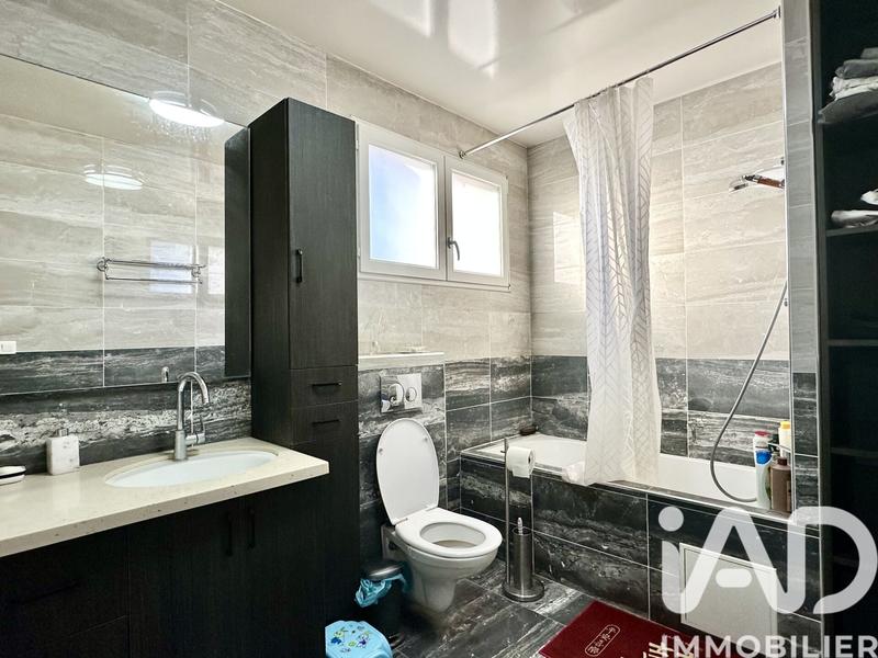 Maison - 161 m² - 8 pièces