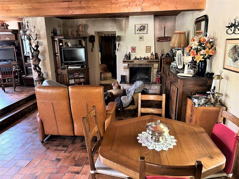 Propriété - 220 m² - 8 pièces