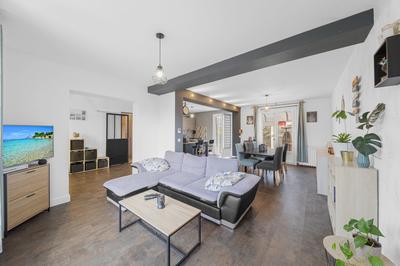 Maison - 93 m² - 4 pièces