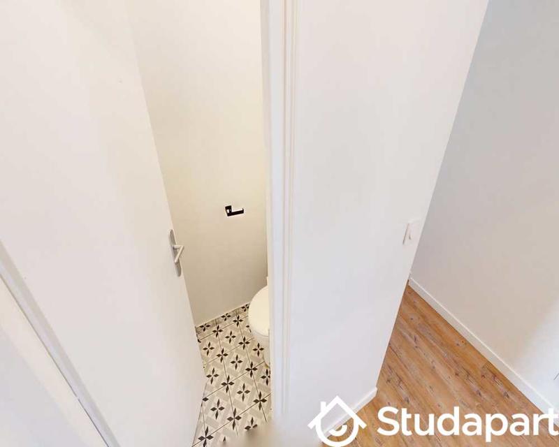 Chambre - 80 m² - 1 pièce