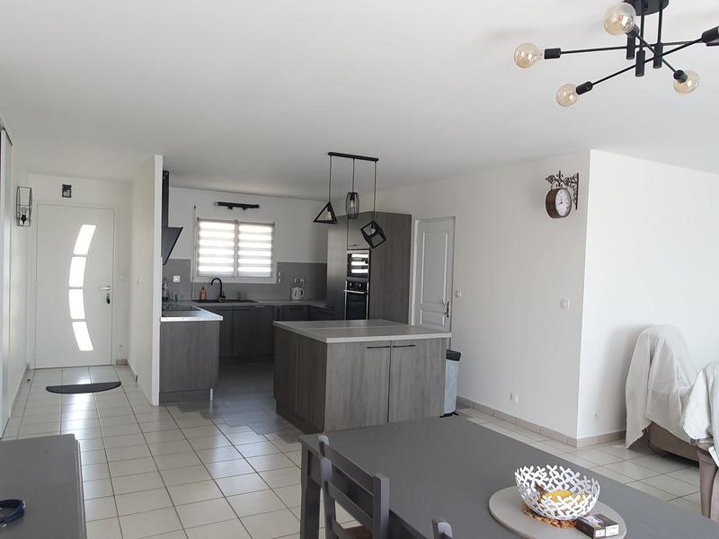 Maison - 104 m² - 5 pièces