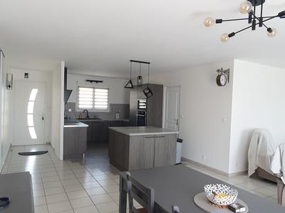 Maison - 104 m² - 5 pièces