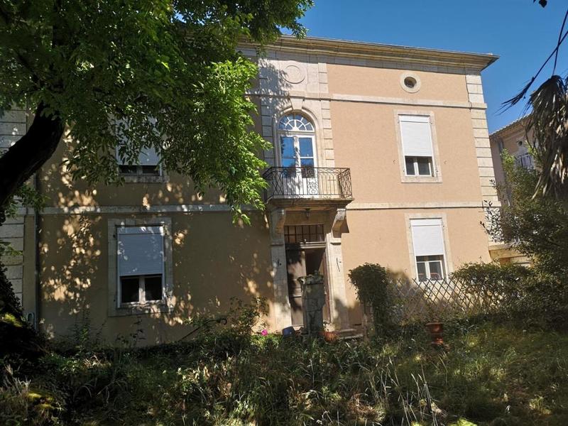 Maison de ville - 283 m² - 7 pièces