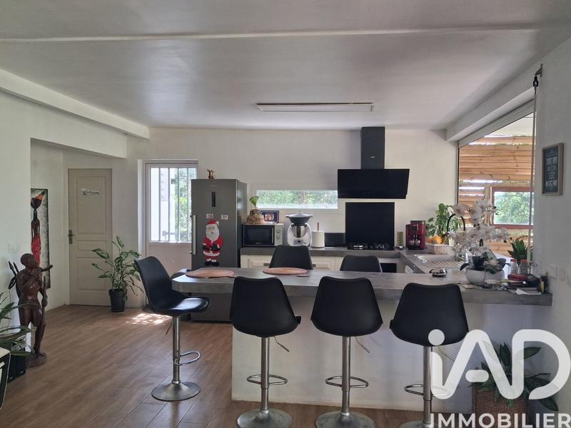 Maison - 145 m² - 9 pièces