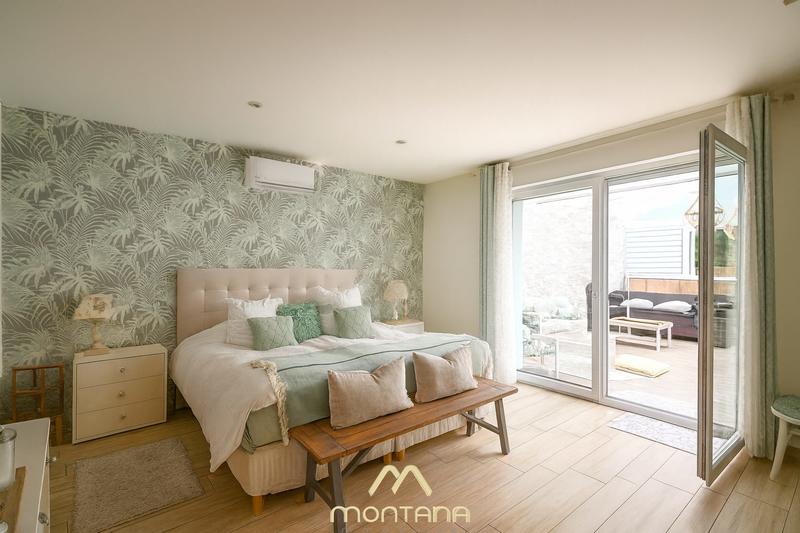 Maison - 270 m² - 6 pièces