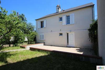 Maison traditionnelle - 95 m² - 5 pièces