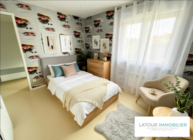 Maison - 90 m² - 4 pièces