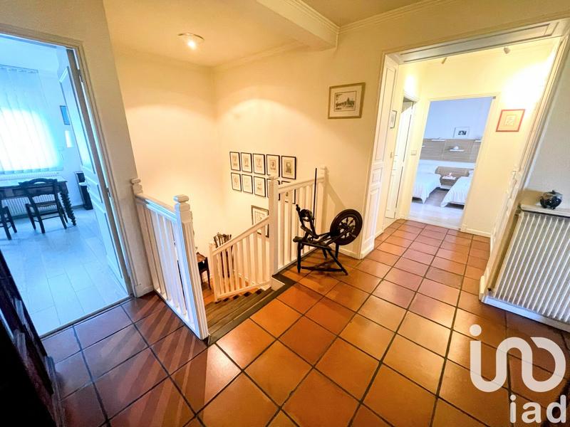 Maison - 231 m² - 7 pièces