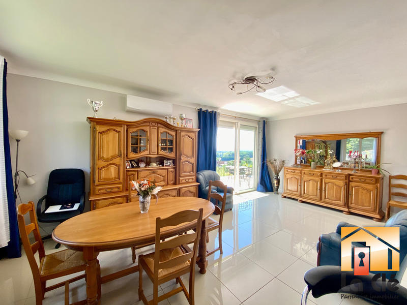 Maison - 197 m² - 6 pièces