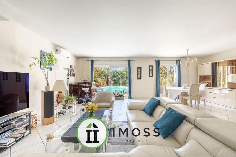 Maison contemporaine - 197 m² - 5 pièces