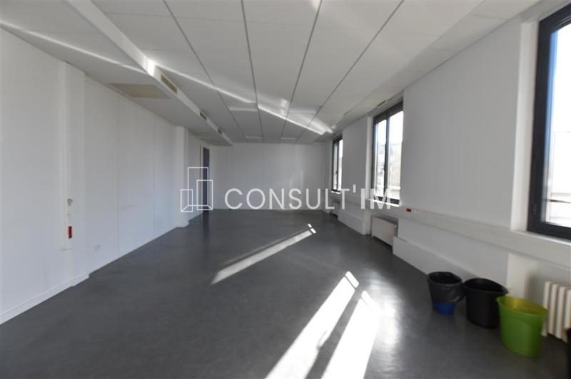 Bureau - 567 m²