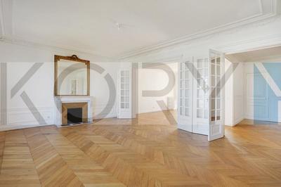 Appartement - 194 m² - 7 pièces