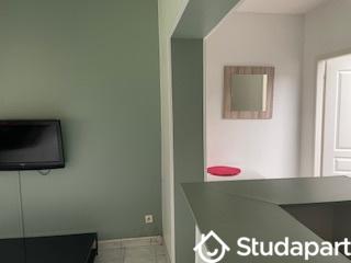 Chambre - 9 m² - 1 pièce