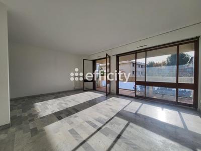 Appartement - 84 m² - 4 pièces