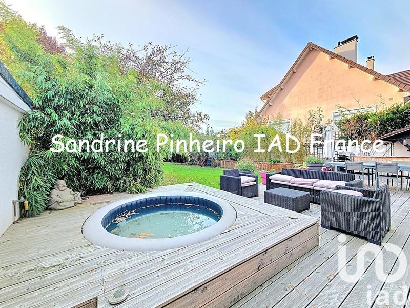 Maison - 165 m² - 6 pièces