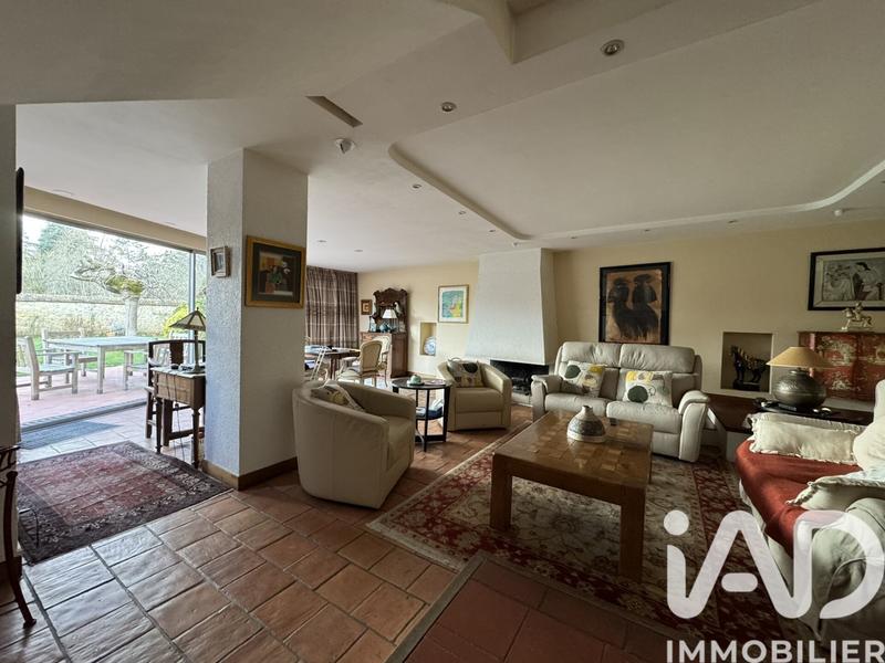 Maison - 180 m² - 8 pièces