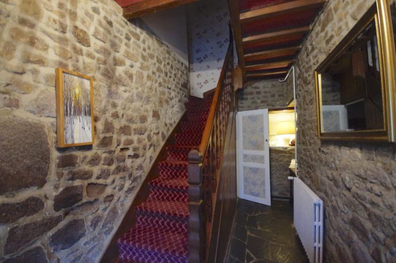 Maison - 302 m² - 13 pièces