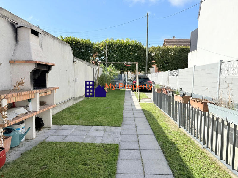 Maison - 98 m² - 6 pièces