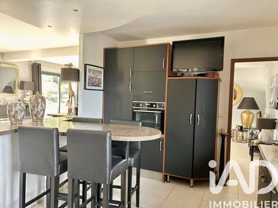 Maison - 197 m² - 5 pièces