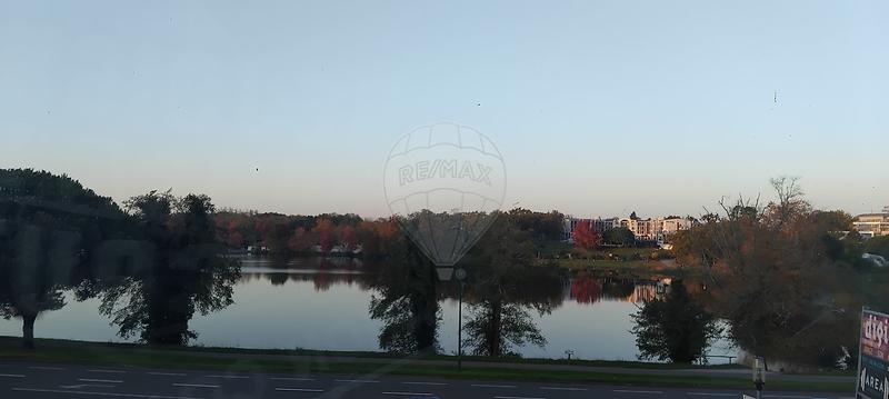 Local commercial - 232 m² - 8 pièces