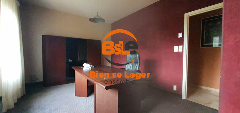 Maison - 385 m² - 15 pièces