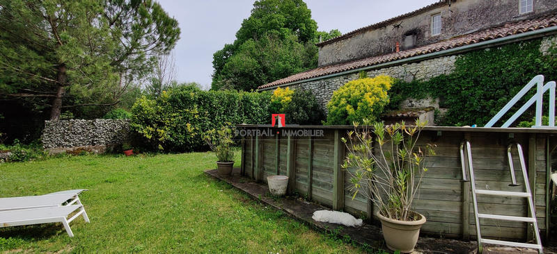 Maison - 255 m² - 8 pièces