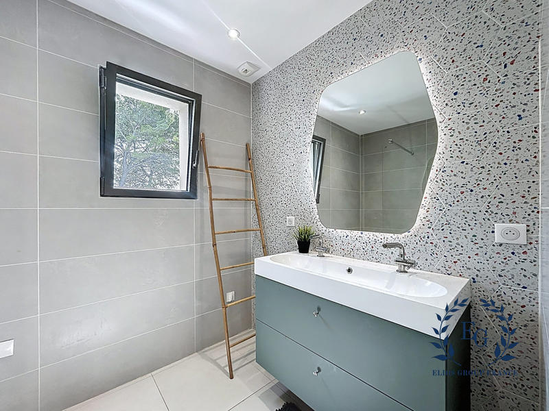 Villa - 207 m² - 7 pièces