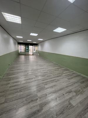 Magasins - 96 m²