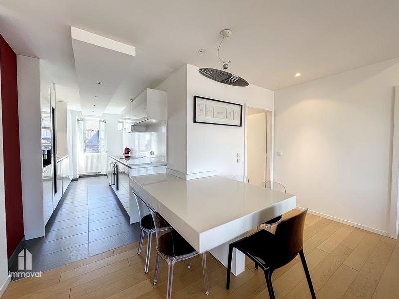 Appartement - 98 m² - 4 pièces