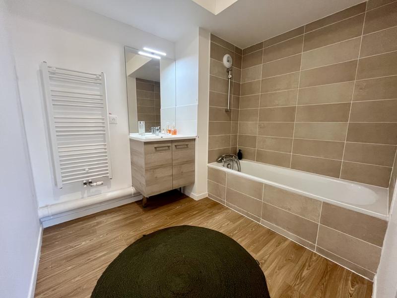 Appartement - 81 m² - 4 pièces