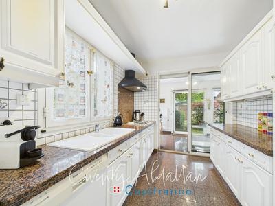 Maison - 192 m² - 6 pièces