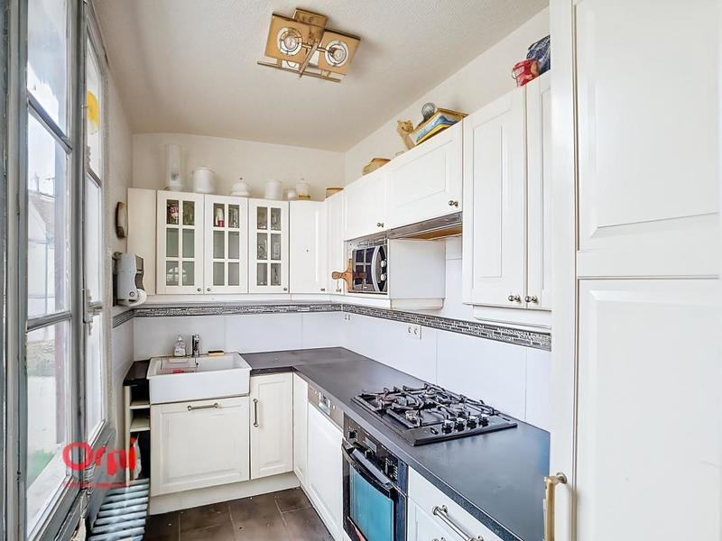 Maison - 94 m² - 5 pièces