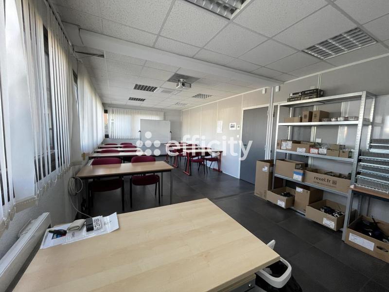 Bureau - 121 m² - 4 pièces