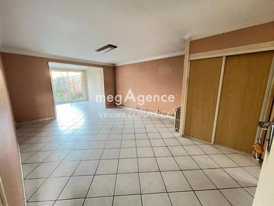 Maison - 96 m² - 5 pièces