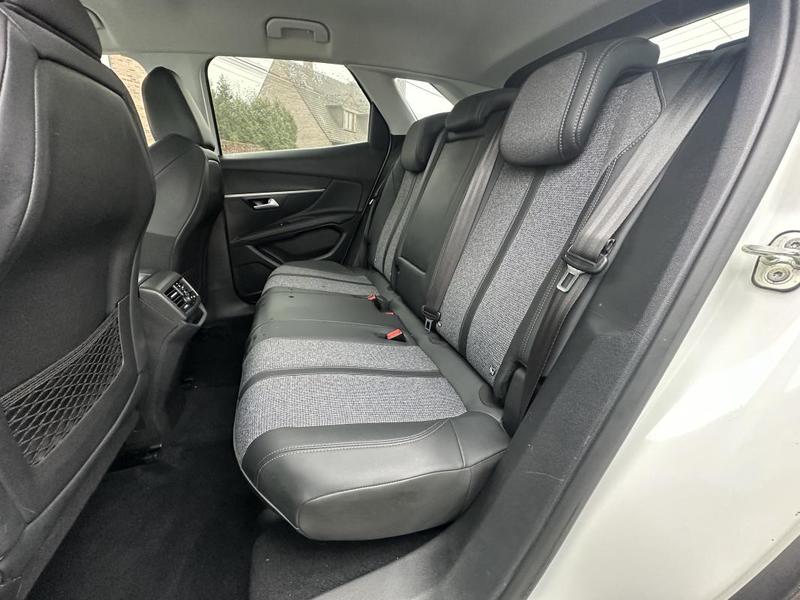 Peugeot 3008 Allure 1.2 Turbo 130 Eat8