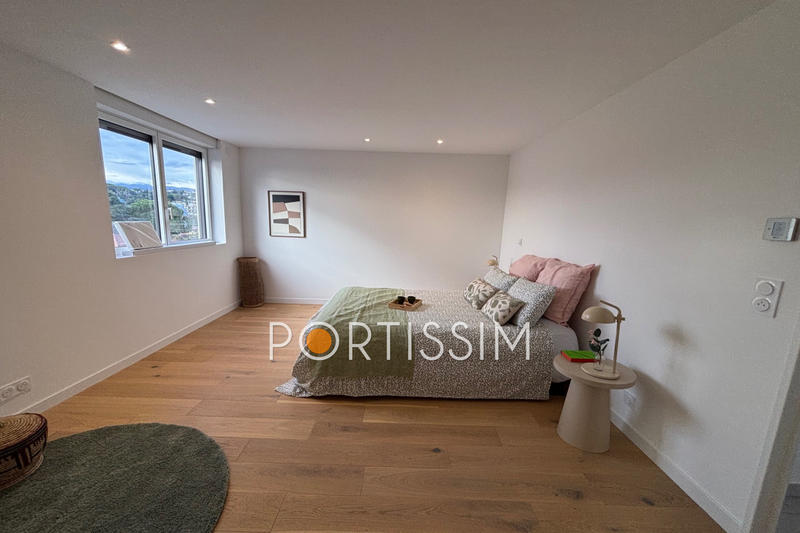 Appartement - 132 m² - 4 pièces