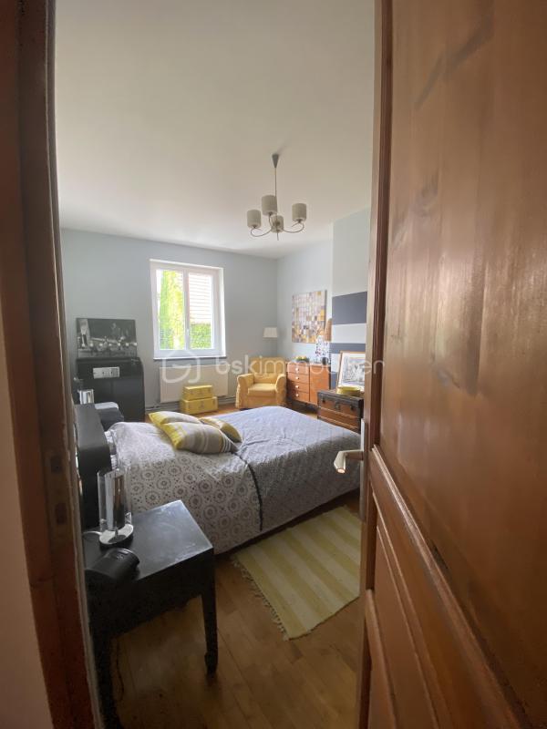 Maison - 245 m² - 8 pièces